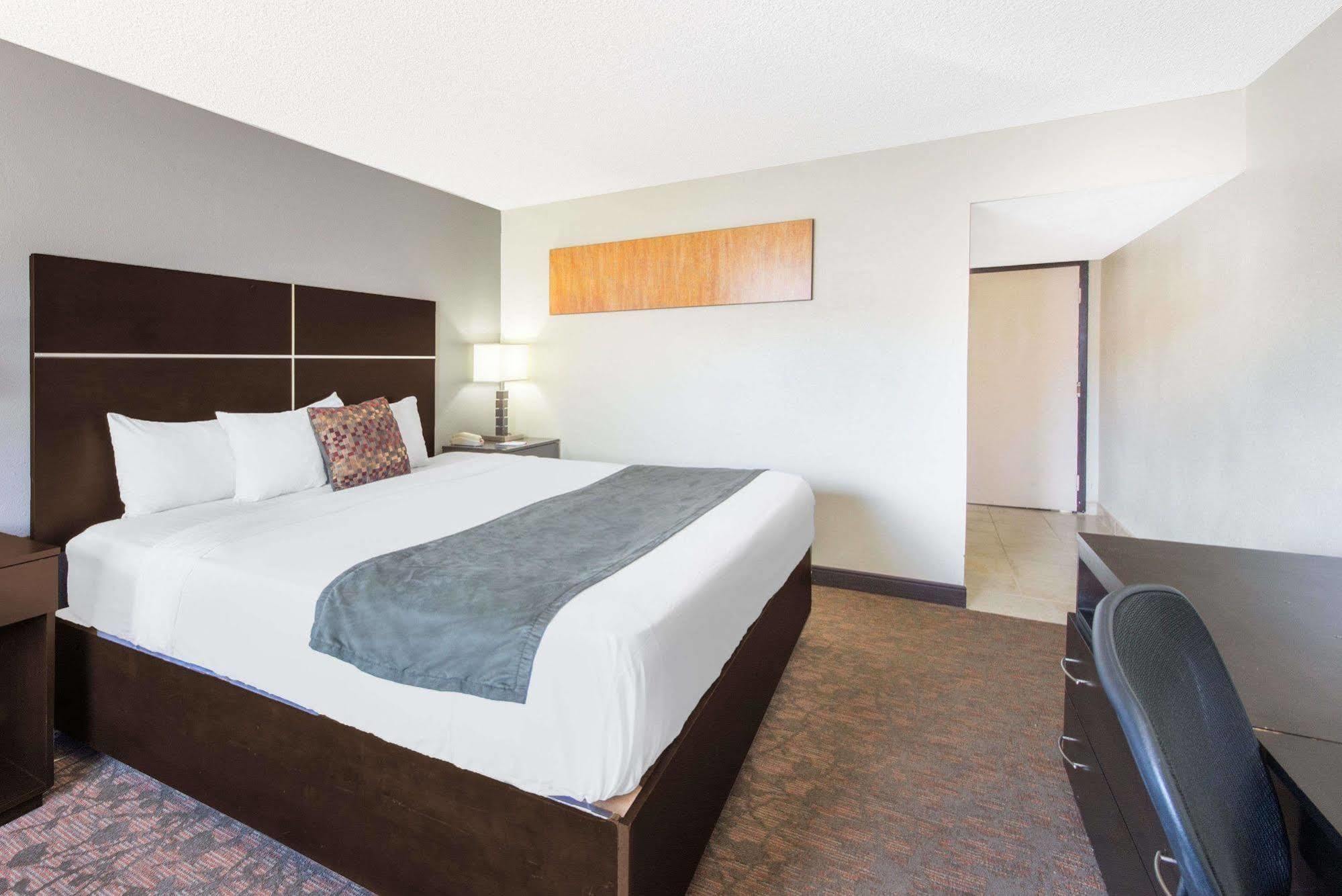 فندق Ramada By Wyndham Albuquerque East المظهر الخارجي الصورة